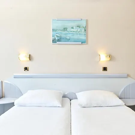 ホテル Plavi Plava Laguna ポレッチ