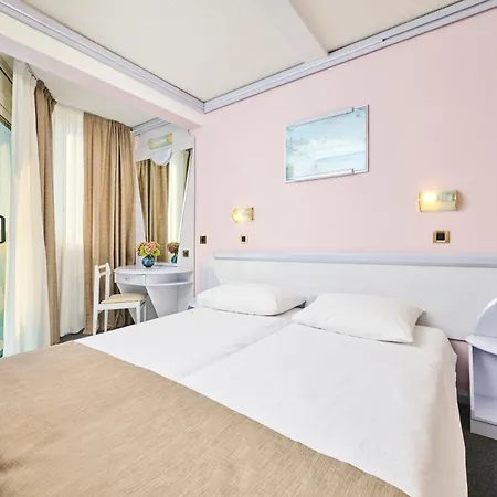 Plavi Plava Laguna 3* 포레치