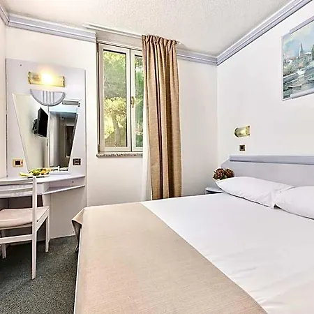 Hotel Plavi Plava Laguna 3*