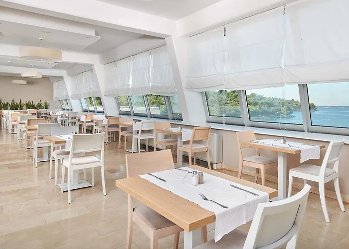 Plavi Plava Laguna 酒店 波雷奇