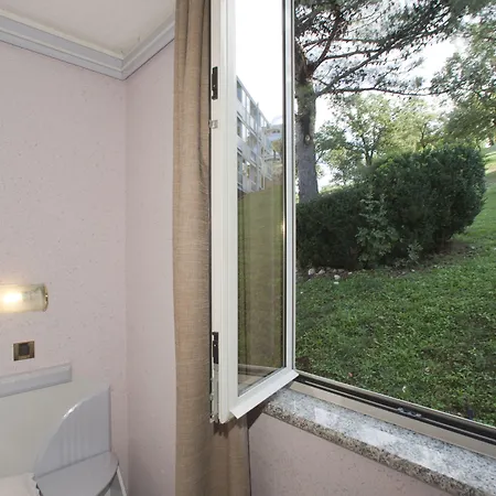 Plavi Plava Laguna Πόρετς